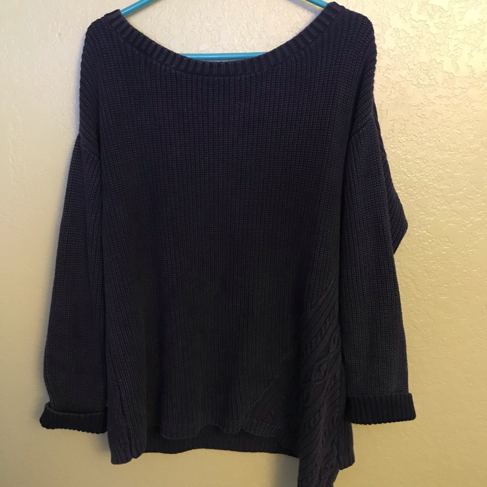 Knitted navy sweatshirt